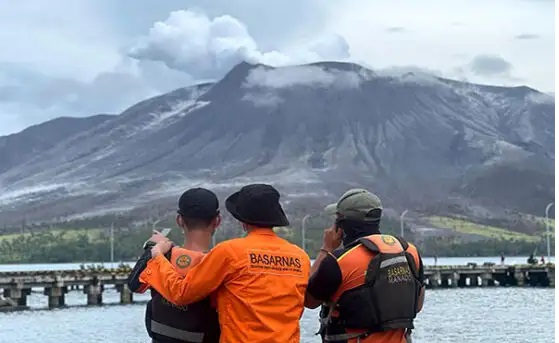Gunung Ruang di Sulawesi Utara Berstatus&nbsp;Siaga