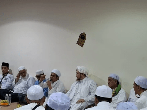 Jamaah Haji Indonesia Peringati Haul Ke-5 Mbah Maimoen Zubair